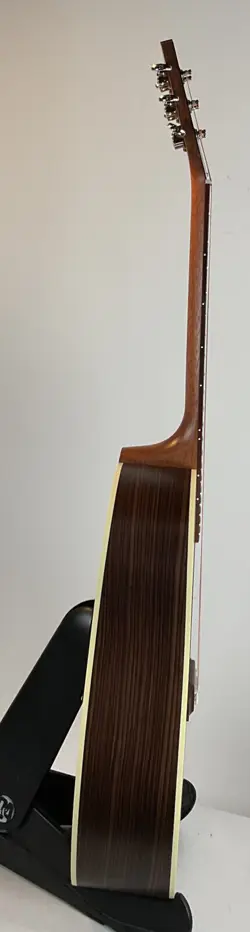 GUITAR SATIN NATURAL