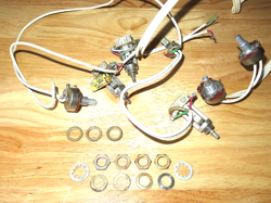 GRETSCH 1966 GOLD THREE SWITCH ELECTRONIC CONTROL POTS HARNESS