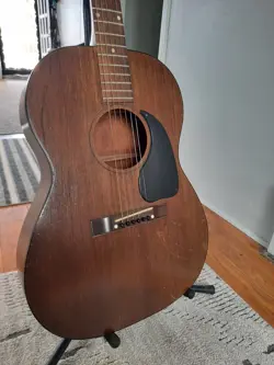 1960 GIBSON LG-0 ACOUSTIC GUITAR