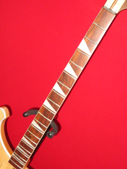 BASS BODY NECK