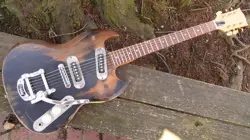GIBSON 1971-72 SG200 ELECTRIC GUITAR - WALNUT