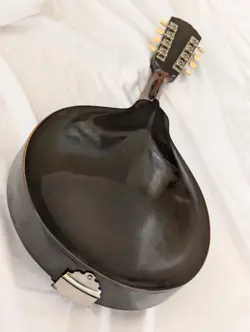 ANTIQUE GIBSON