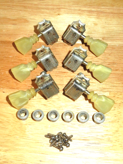 GIBSON 1969 KLUSON NICKEL DELUXE TUNER W/ GREEN KEYS