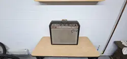 VINTAGE GIBSON SCOUT AMPLIFIER GA 17 RVT