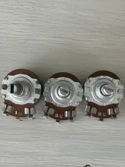 VINTAGE NOS CENTRALAB 500K POTENTIOMETERS FOR GIBSON LES PAUL R7, R8, R9, SG