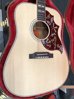 ACOUSTIC GUITAR BRAND