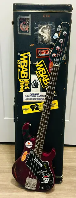 VTG GIBSON VICTORY BASS OWNED BY BASSIST SWEET N EVIL JEFF SALTY SALTZGIVER