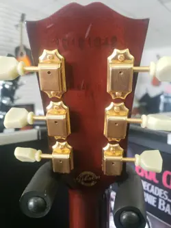2010 GIBSON 50TH ANNIVERSARY HUMMINGBIRD ACOUSTIC/ELECTIC GUITAR