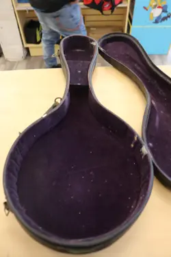 THE GIBSON