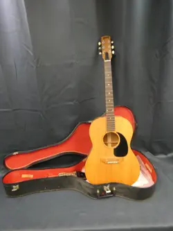 GIBSON B-15 ACOUSTIC GUITAR - WITH CASE