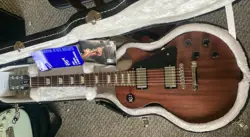 GIBSON LES PAUL ELECTRIC GUITAR -   PLAYED ONCE - W/HARD CASE
