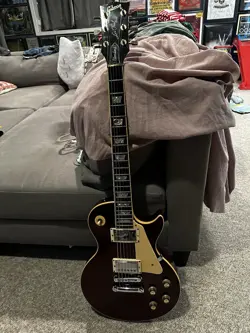1978 GIBSON LES PAUL STANDARD - RED WITH CASE