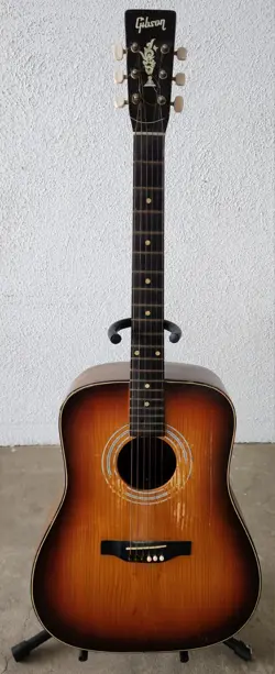 VINTAGE GIBSON ACOUSTIC GUITAR WITH HARD CASE - 24 PICTURES
