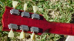GUITAR WORN CHERRY