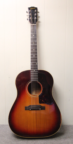 ACOUSTIC GUITAR LEGIT