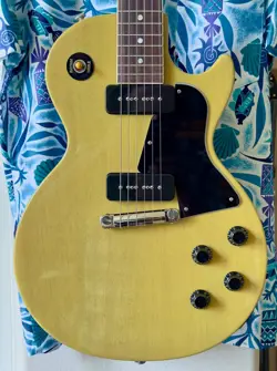 GIBSON 2024 LES PAUL SPECIAL TV WITH CASE, NEAR MINT