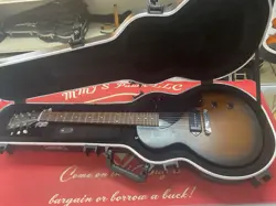 GIBSON LES PAUL JR GUITAR 2010 ELECTRIC GUITAR WITH HARD CASE SEE DESCRIPTION