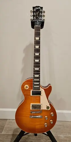 2020 LES PAUL STANDARD FLAME MAPLE TOP. MINT CONDITION.