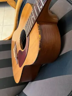 GIBSON LG-0 ACOUSTIC GUITAR CIRCA 1967