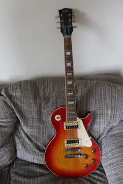 TOKAI LOVE ROCK MODEL GIBSON LES PAUL COPY ELECTRIC GUITAR  VINTAGE SER. 401683