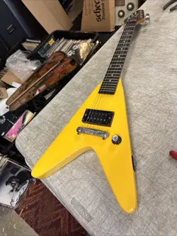 INSTRUMENT RARE YELLO