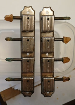 PEGS GIBSON MANDOLINS