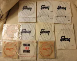 LOT OF 14 MARTIN FOLK AND GIBSON GUITAR STRINGS & GIBSON MANOLIN BANJO STRINGS