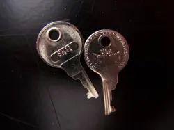 HARLEY, TRIUMPH, BSA,ENFIELD, ETC. VINTAGE SADDLE BAG KEY