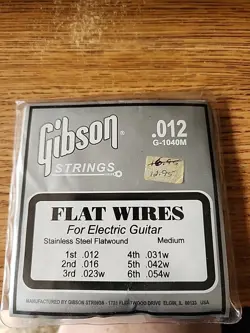 NOS VINTAGE GIBSON GUITAR  SRINGS