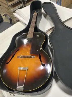 VINTAGE  GIBSON ACOUSTIC GUITAR L48