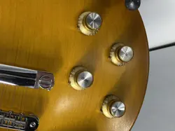 ELECTRIC GUITAR- HONEYBURST