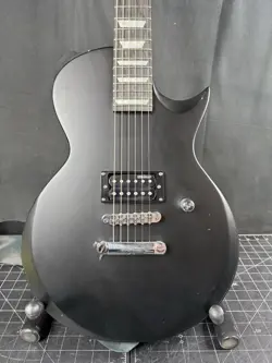 GIBSON LES PAUL CUSTOM DESIGNED BY ESP LTD - BLACK