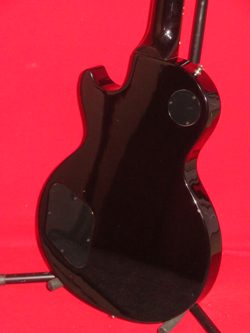 STUDIO BODY NECK