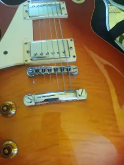 BY GIBSON LEFT-HAND