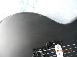 TREMOLO BLACK