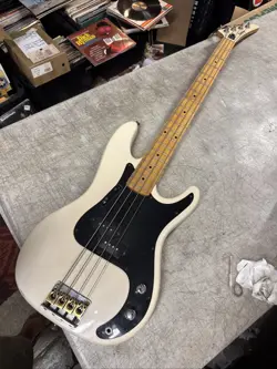 1993 GIBSON EPIPHONE ACCU BASS GUITAR KOREA - WHITE MADE BY SAMICK VGC
