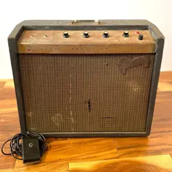 GIBSON GA-17RVT SCOUT 10-WATT 1X10 VINTAGE GUITAR TUBE COMBO AMP 1963