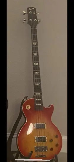 GIBSON LES PAUL BASS