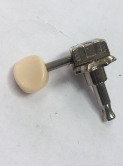 DELUXE GUITAR TUNER