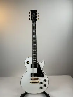 GIBSON CUSTOM LES PAUL CUSTOM ELECTRIC SOLIDBODY GUITAR, ALPINE WHITE
