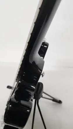 GUITAR MODEL