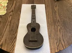 OLD 1920S? GIBSON UKULELE SIGNED NORTH BAY ONTARIO CANADA PEARL INLAY