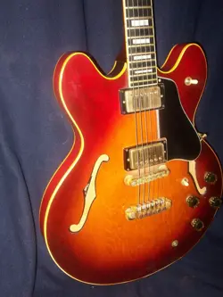 GIBSON ES347  ALL ORGINAL RARE 1980 VERY WELL MAINTAINED W/CASE- GOLD HARDWARE -