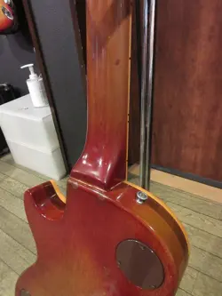 DELUXE CHERRY SUNBURST