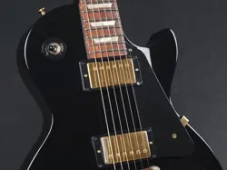 STUDIO GOLD HARDWARE