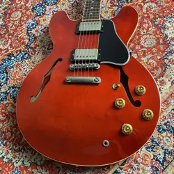 GIBSON ES-335 - CHERRY ELECTRIC GUITAR GOOD CONDITION FREE SHIPPING FROM JAPAN