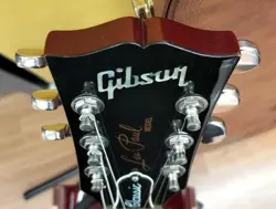 GIBSON LES PAUL CLASSIC TRANSLUCENT ELECTRIC GUITAR