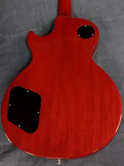 FIGURED TOP BOURBON