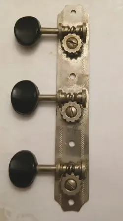BUTTON GIBSON J-45