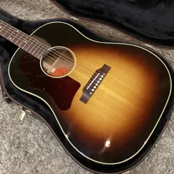 ACOUSTIC GUITAR LEFTY